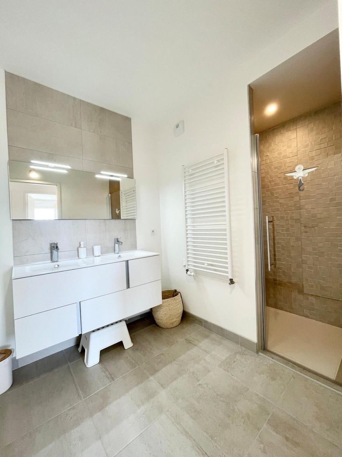 Spacieux Appartement Neuf De Standing Hyper Cosy Larmor-Plage Exterior foto
